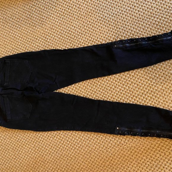 BLANKNYC Jeans with Ankle Zipper and X Detailing - Picture 2 of 4